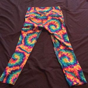 K Deer Rainbow Paisley Cropped leggings